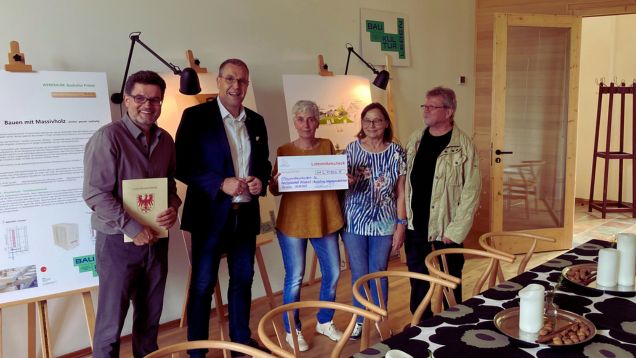 Übergabe Lottomittelscheck für Dorfgemeinschaftshaus Pritzen