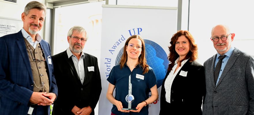 Better-World-Award UP 2023 : Preis für Dr. Anna Heidenreich