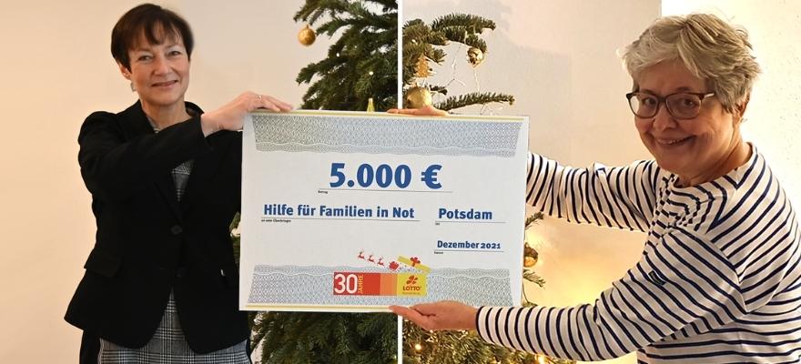 Weihnachtsspende von Lotto Brandenburg Eine gute Tradition: 5.000 Euro für Stiftung